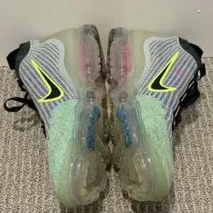 Nike Air VaporMax 2021 Flyknit Next Nature Volt Photo Blue Size 11 Men’s Nike | Shoes | Nike Air Vapormax 22 Flyknit Next Nature Volt  main image 2